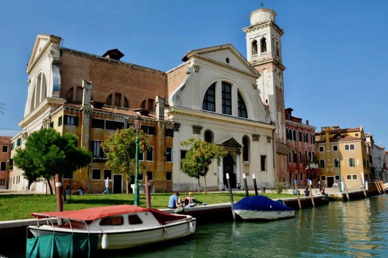 Ca Grimani Double Apartment: Private Terrace And Stunning View Venice Apartment