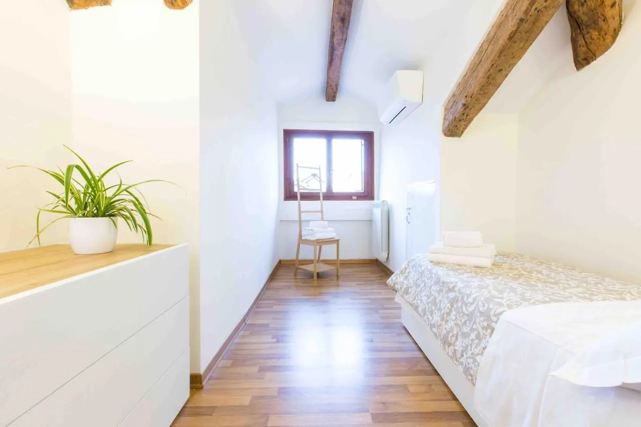 Ca Grimani Double Apartment: Private Terrace And Stunning View Venice Apartment