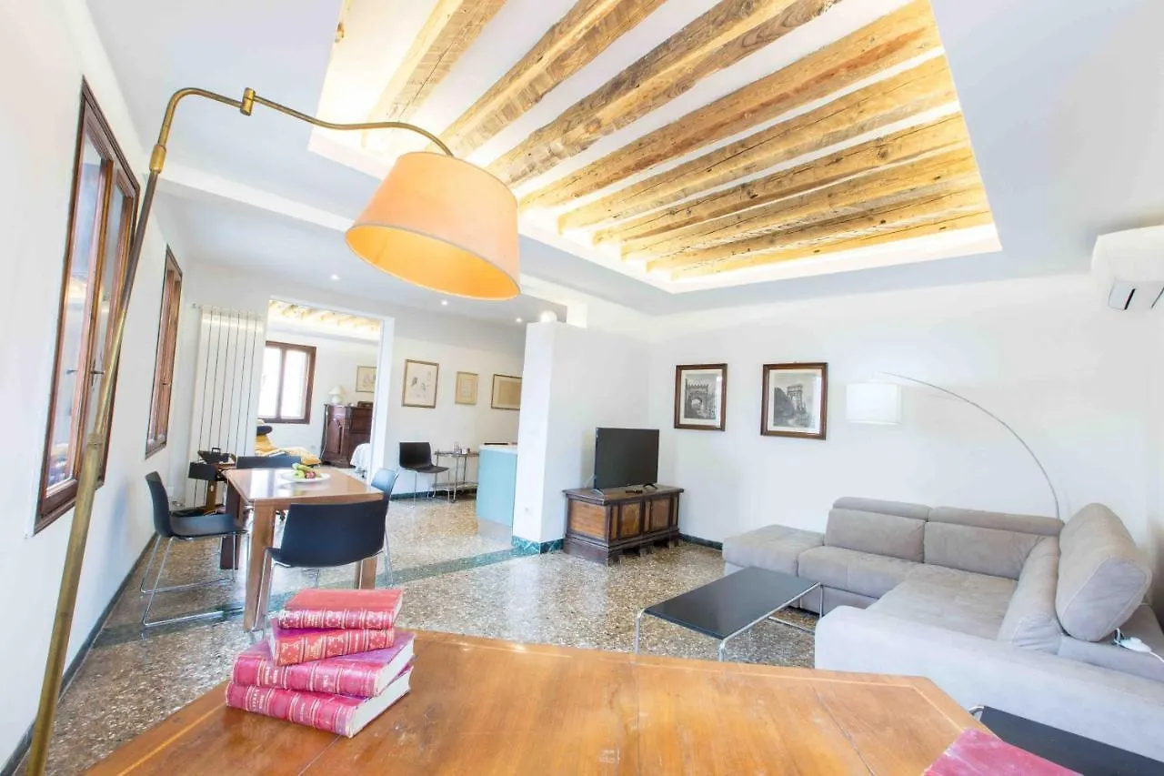 Ca Grimani Double Apartment: Private Terrace And Stunning View Venice