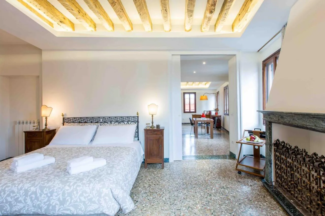 Ca Grimani Double Apartment: Private Terrace And Stunning View Venecia